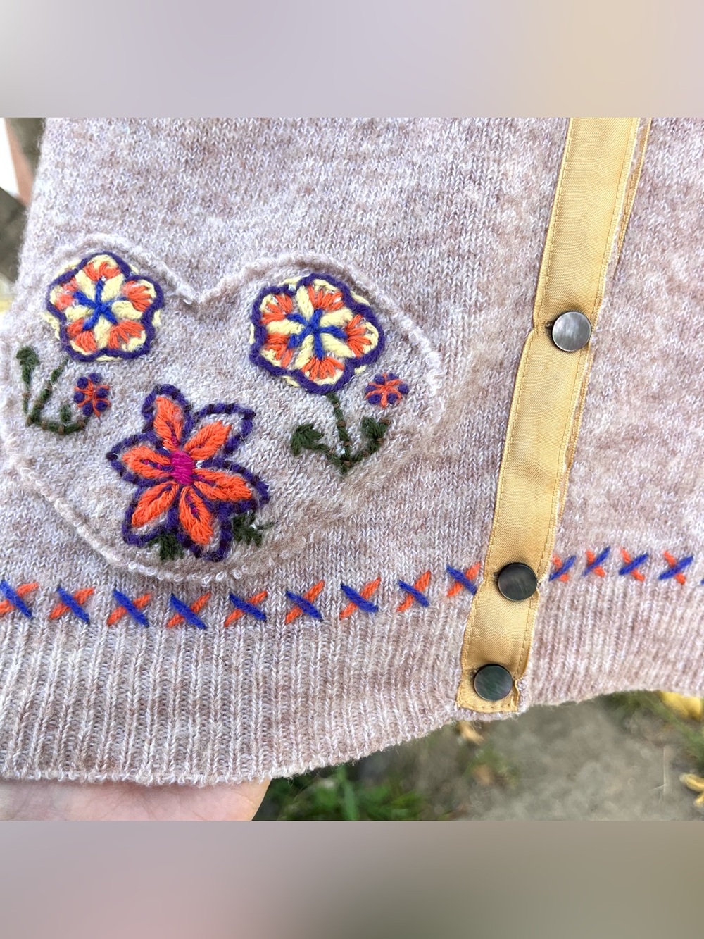 Vintage 2003 Free People Cream Embroidered Cardigan. - Picture 5 of 13